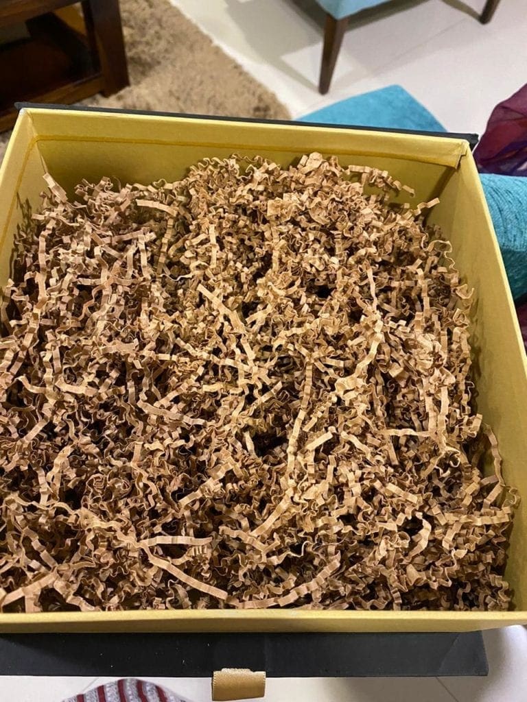 crinkle cut brown shredded papers